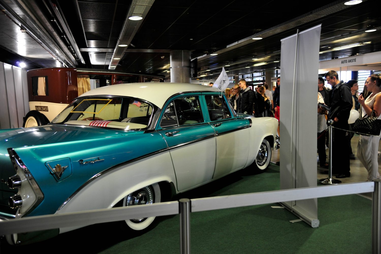 Dodge Royal Sedan, pagamintas 1956 m. Savininkas – Stanislav Romanovski