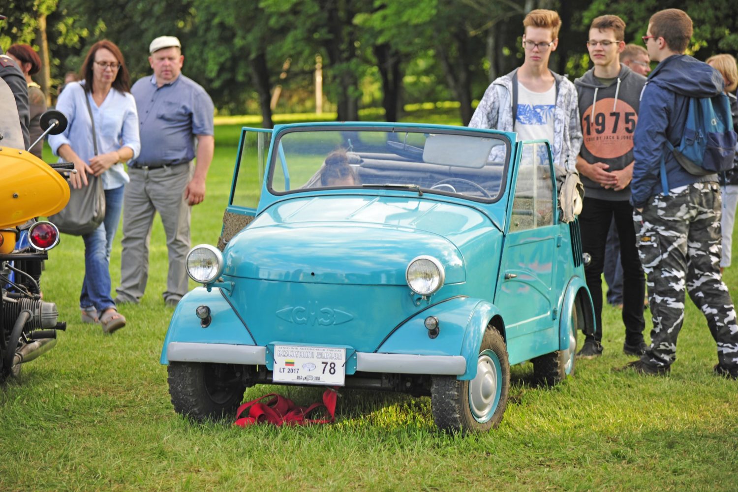 Laimėtojas - mažiausių ratų kategorijoje - SMZ (automobilis neįgaliesiems), pagamintas 1964 m. Savininkas – Virginijus Duderis