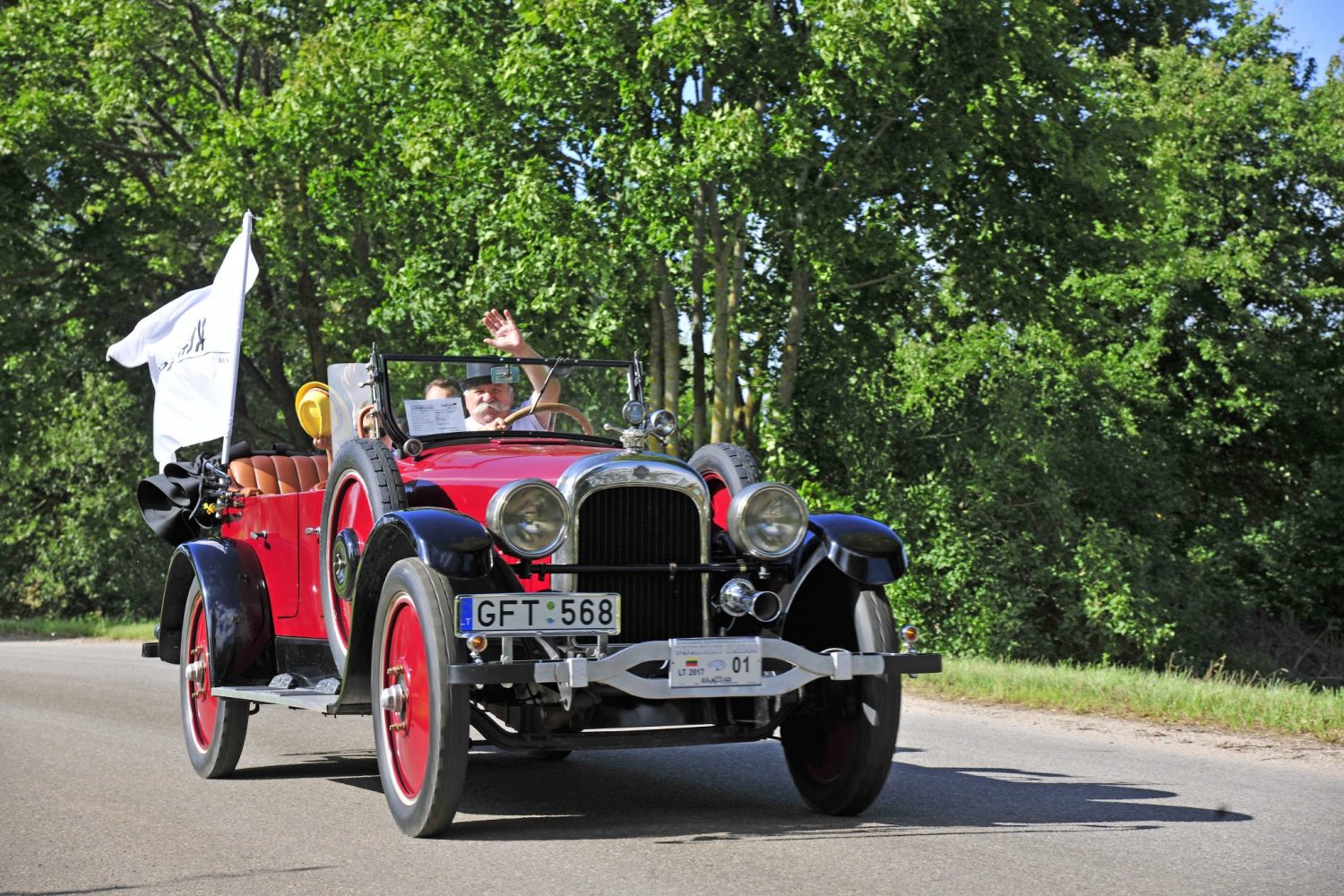 Laimėtojas - seniausio automobilio kategorijoje - NASH 681-7 Touring, pagamintas 1922 m. Savininkas – Gintautas Miškinis