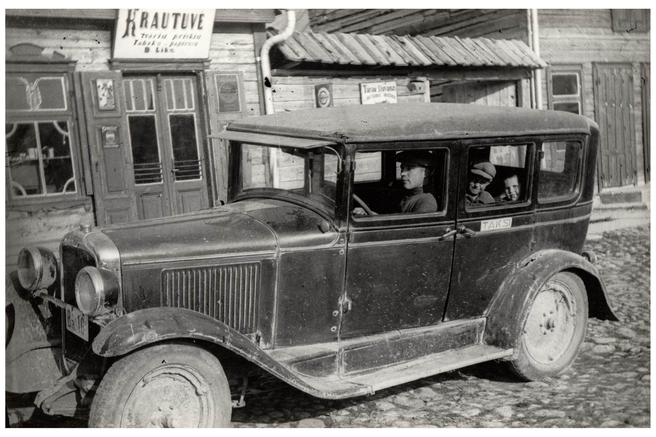 R. Žičkaus kolekcija - Biržų Taksi automobilis1928 Chevrolet. Fotografas - Juozas Daubaras