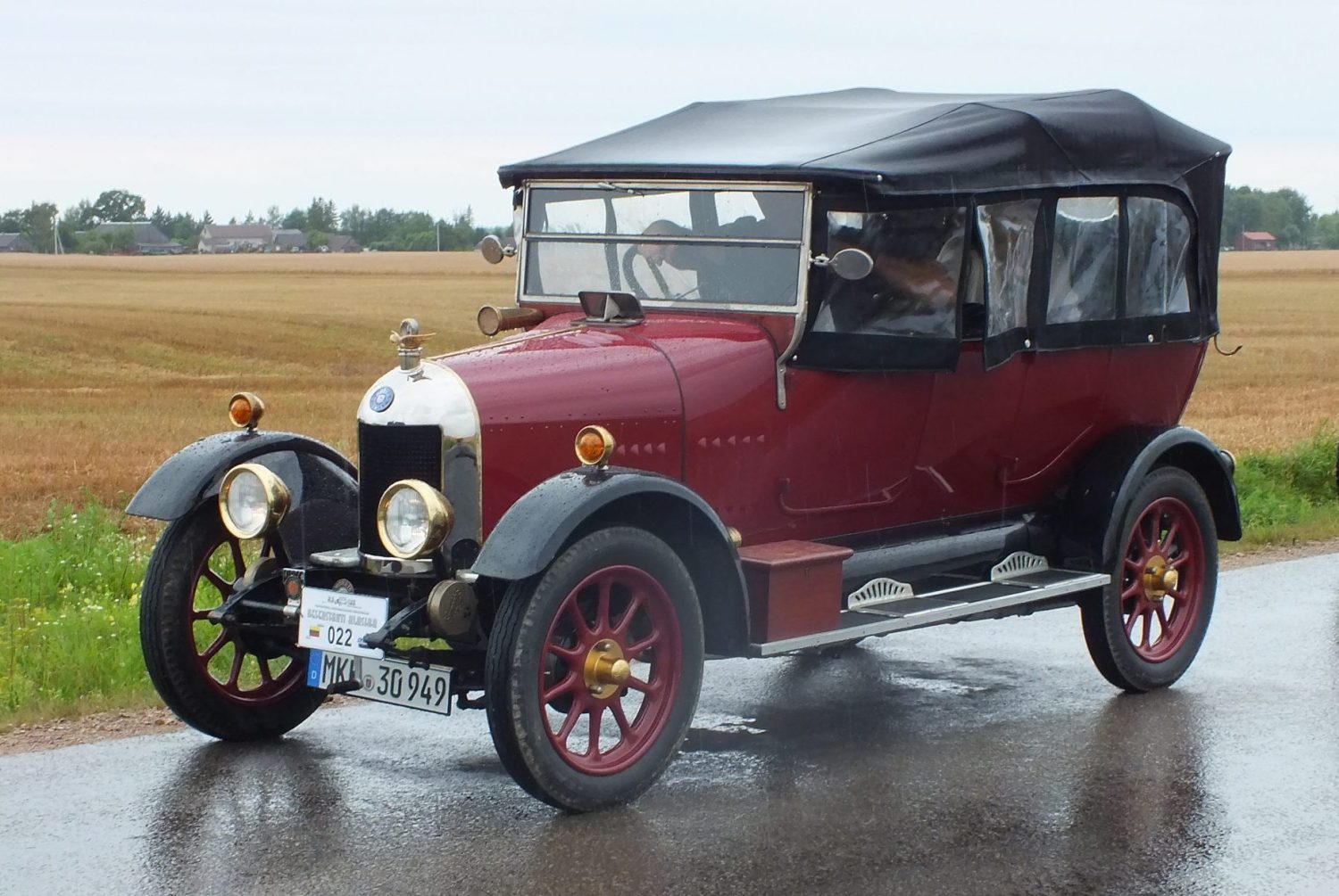 Seniausio automobilio apdovanojimą laimėjo 1926 metais pagamintas Morris Cowley